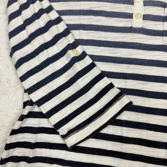 Banana Republic Navy and White Striped Long Sleeve Tee - Picture 4 of 5